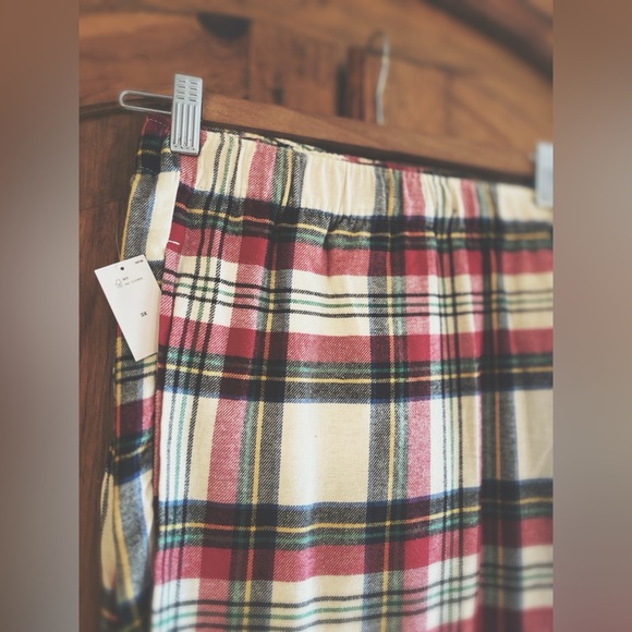 Old NAVY Pajama Bottoms Flannel & Complimentary Tee - Picture 9 of 11